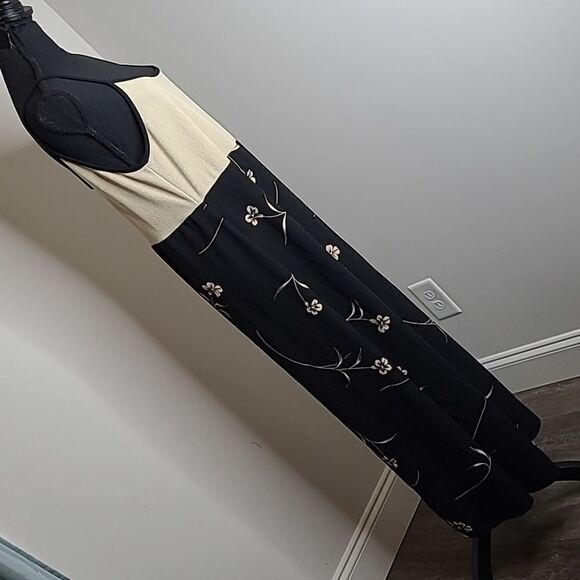 Impatiens Maxie dress - Picture 3 of 8